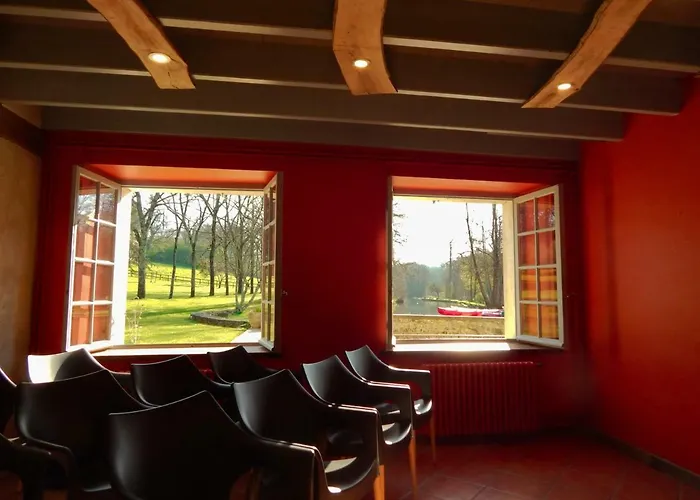 Domaine Moulin La Place Hotel *